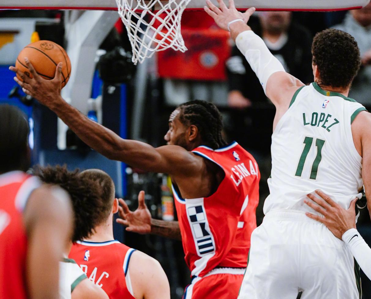 哈登复出首战，官方宣布新规状态火爆，雄鹿成为焦点！的简单介绍