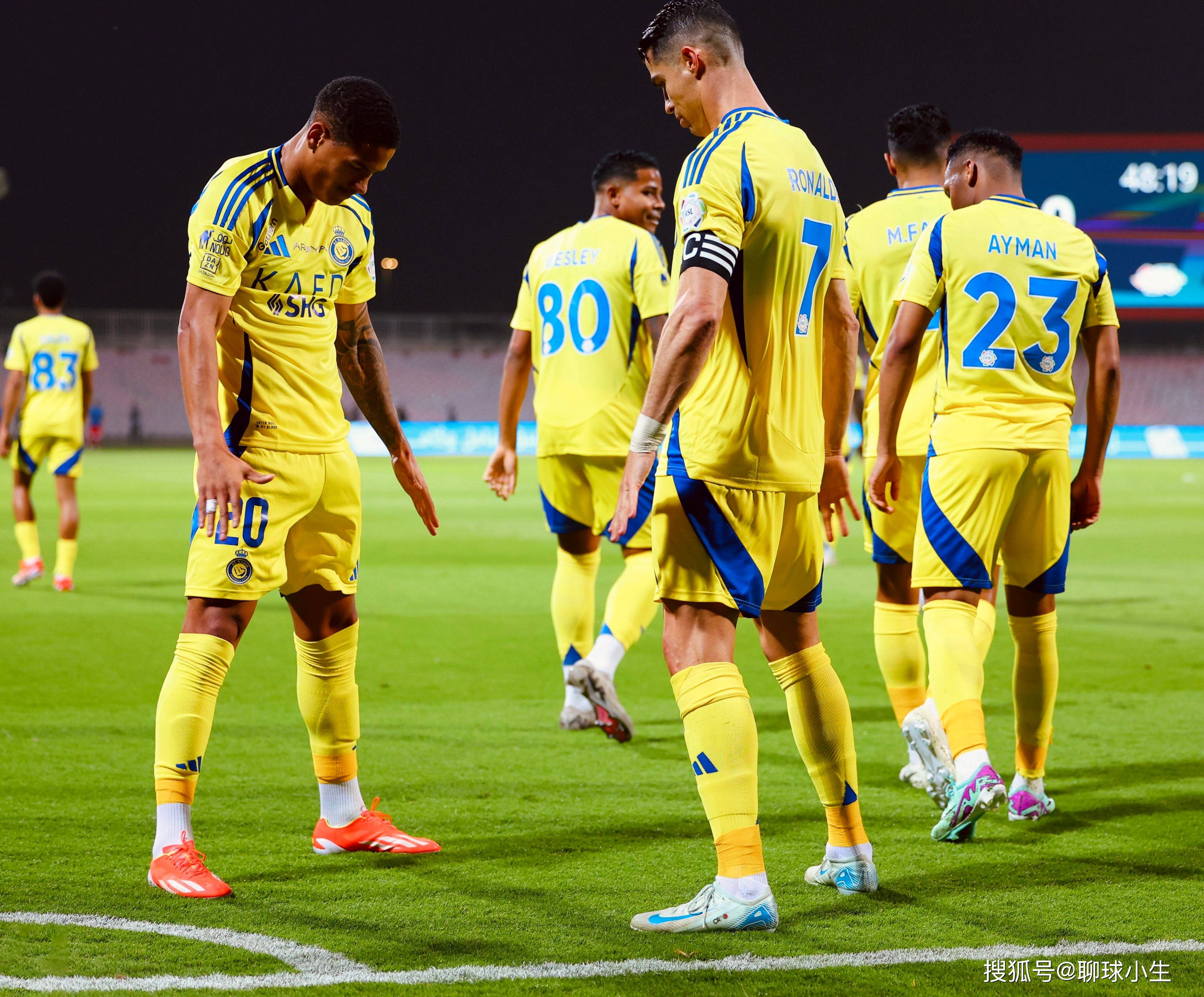 C罗重要时刻战术调整，塞尔维亚队带队取胜！